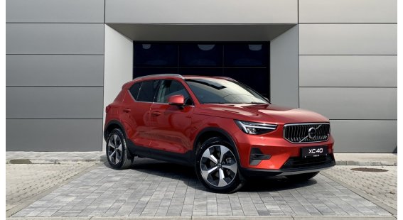 Volvo XC40 B3 Plus Bright AT7 FWD