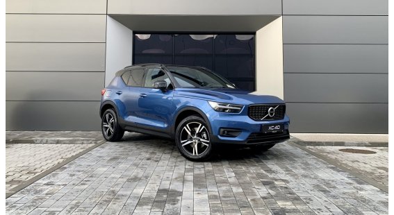 Volvo XC40 B4 (P) R-DESIGN AT8 AWD