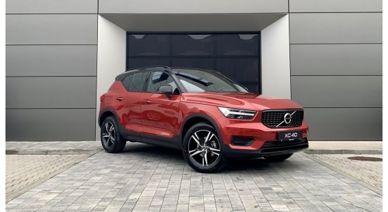 Volvo XC40 T3 R-Design AT8 FWD