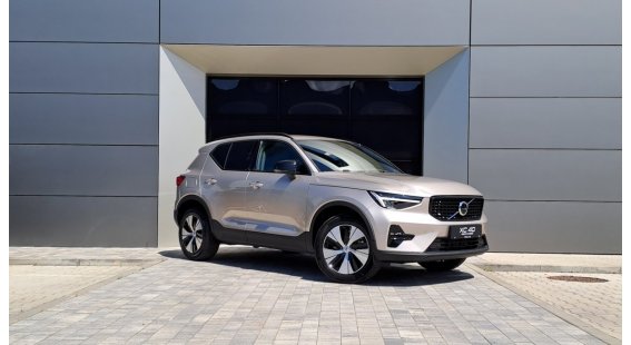 Volvo XC40 T5 Recharge Plus Dark AT7