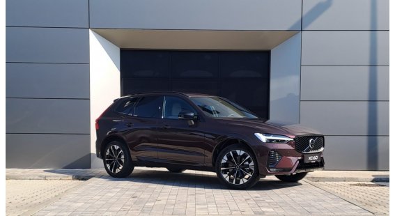 Volvo XC60 B5 (P) Plus  Dark AT8 AWD