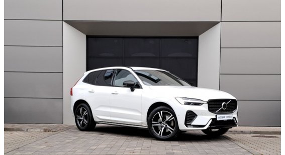 Volvo XC60 B5 (P) R-DESIGN AT8 AWD