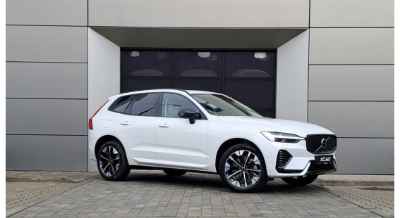 Volvo XC60 T8 Recharge Ultra Dark AT8 eAWD Volvo XC60 T8 Recharge Ultra Dark AT8 eAWD