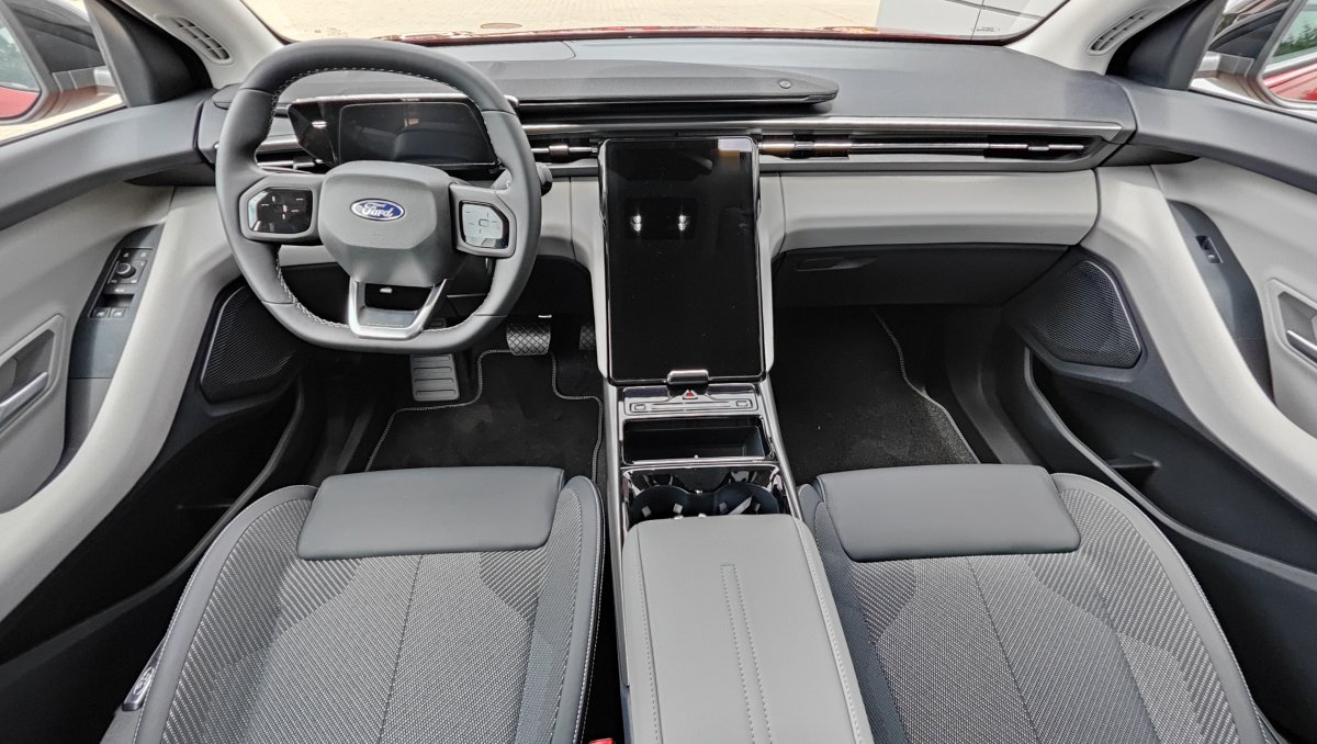 Ford Explorer Elektromotor EV MAX 210kw/186k - RWD Explorer