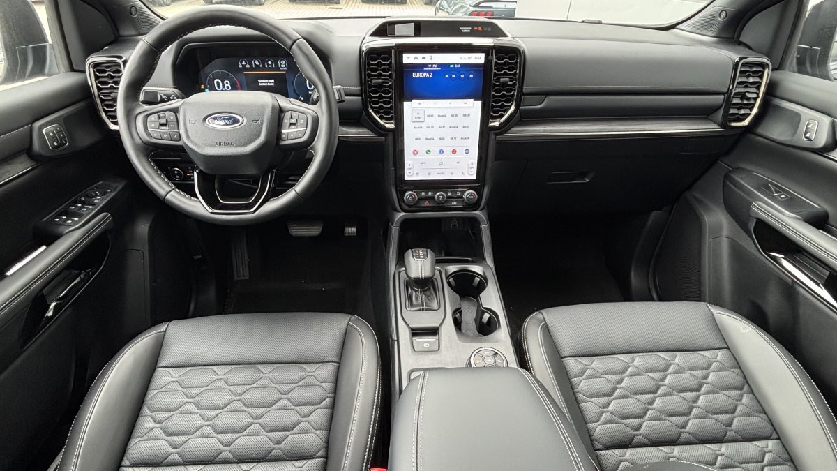 Ford Ranger 3.0 PLATINUM 3.0V6 EcoBlue IHNEĎ K ODBERU!!!