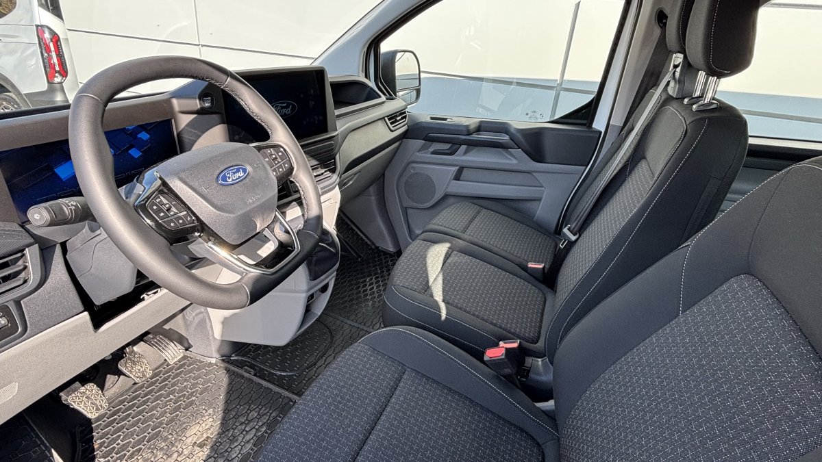 Ford Transit Custom 2,0 TDCi DC VAN Trend L2 136k M6