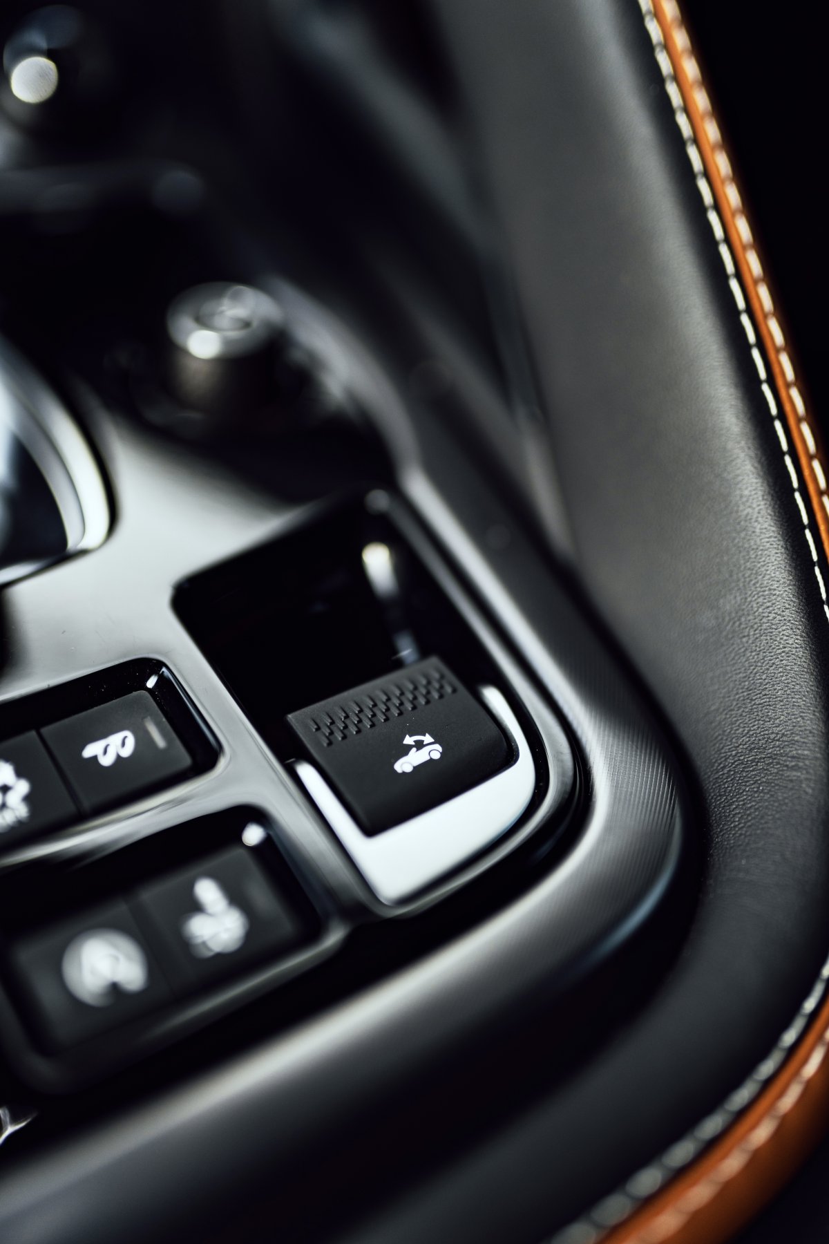 Jaguar F-TYPE 5.0 S/C P450 V8 Convertible 75th edition