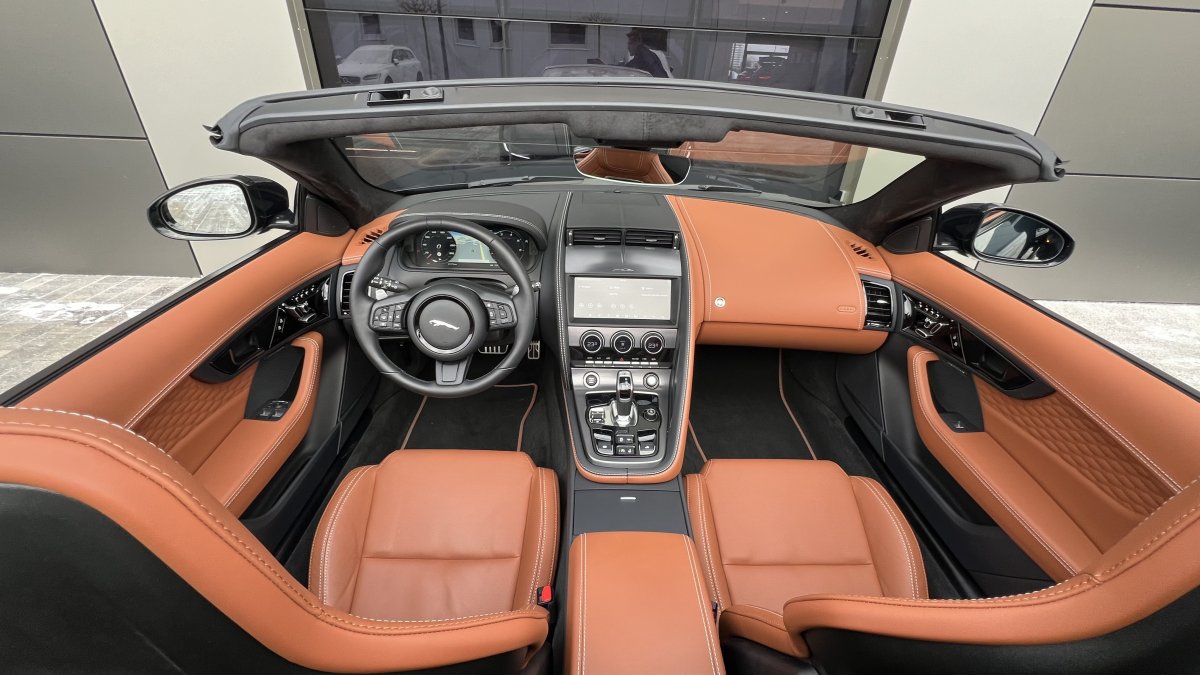 Jaguar F-TYPE 5.0 S/C P450 V8 Convertible 75th edition