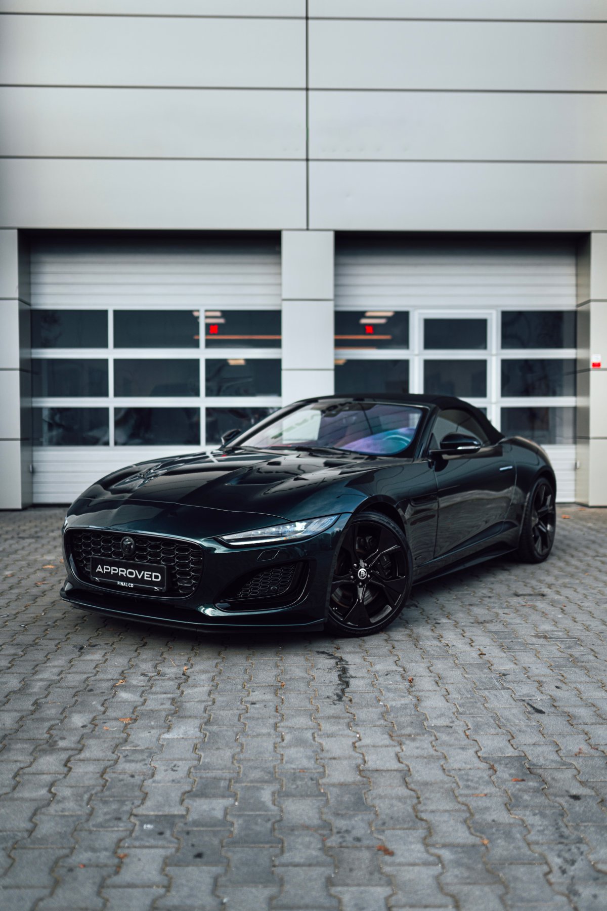Jaguar F-TYPE 5.0 S/C P450 V8 Convertible 75th edition