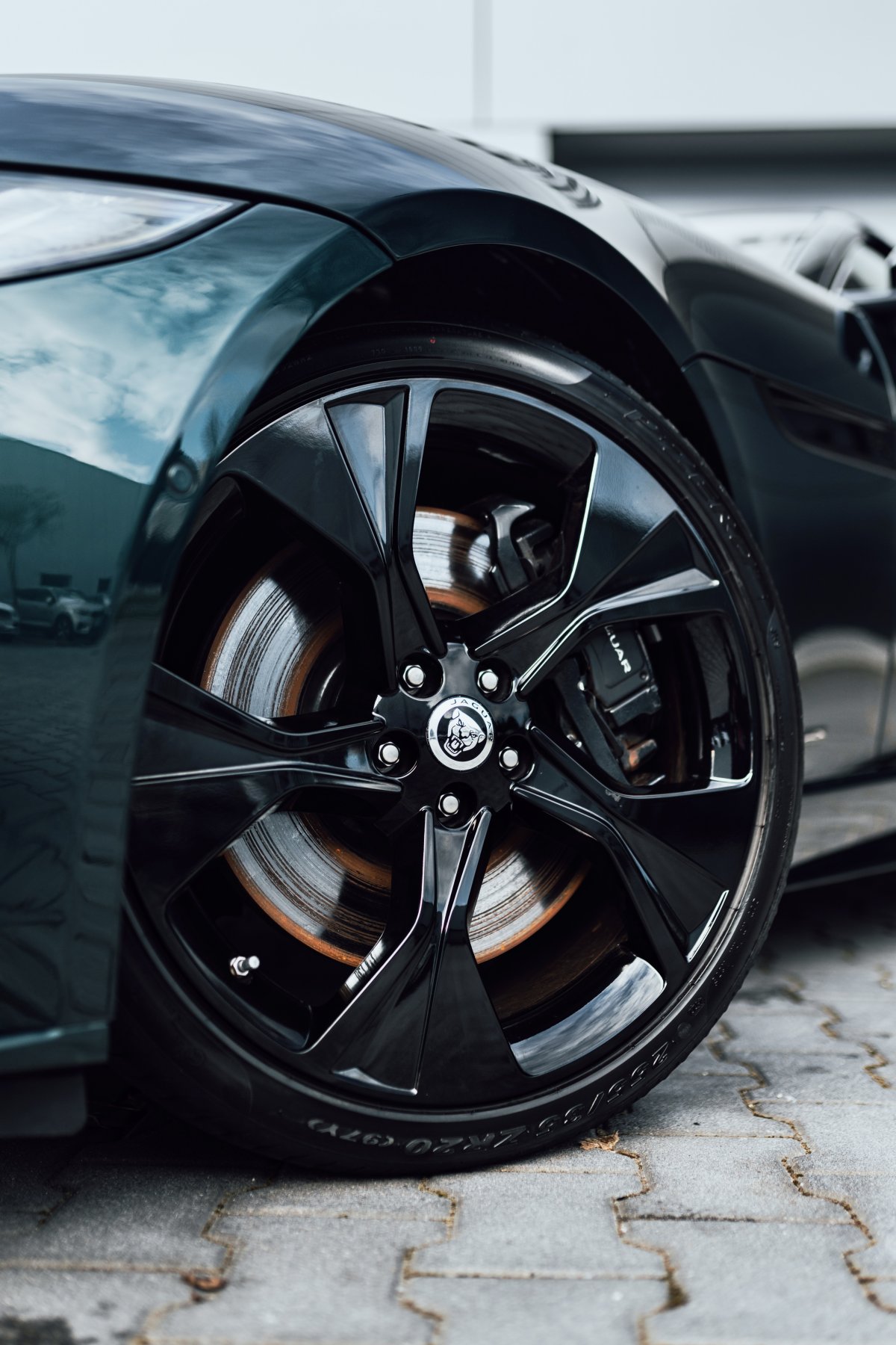 Jaguar F-TYPE 5.0 S/C P450 V8 Convertible 75th edition