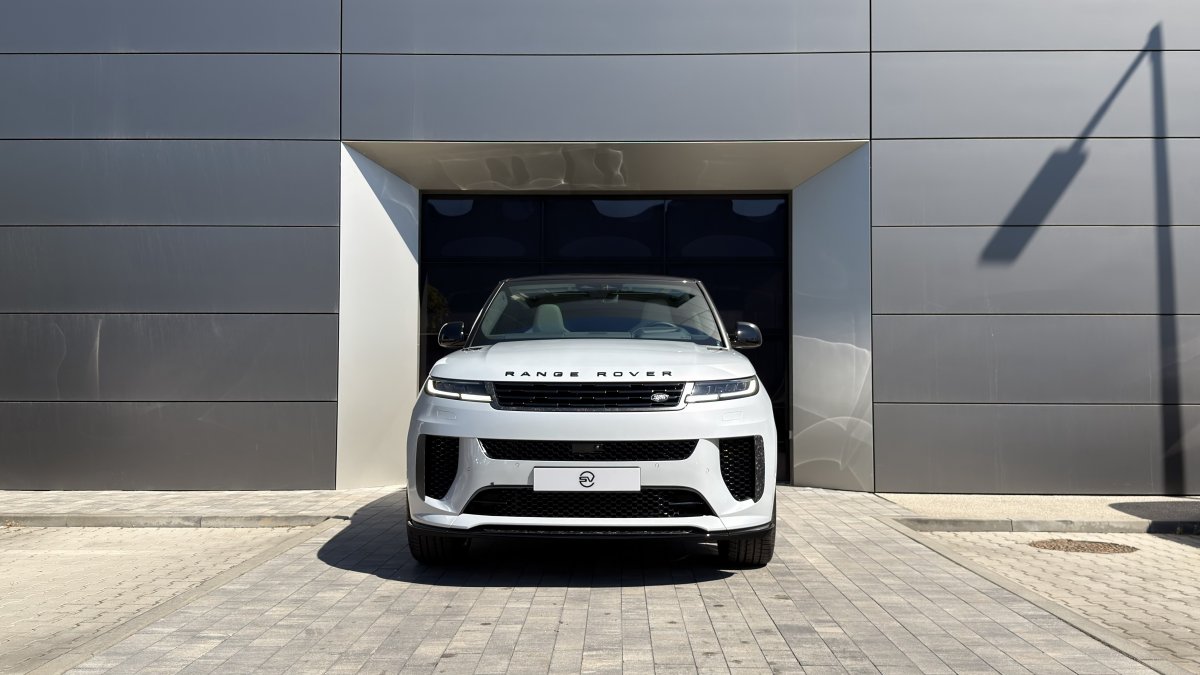 Land Rover Range Rover Sport 4.4 V8 P635 SV