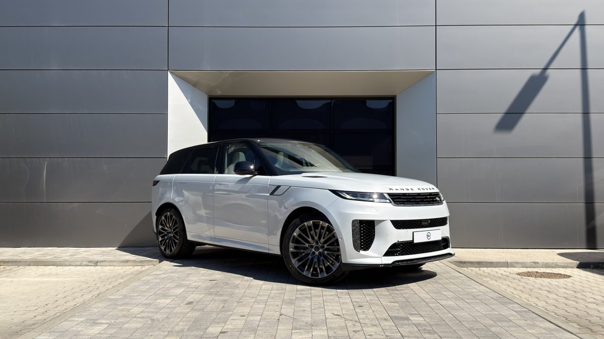 Land Rover Range Rover Sport 4.4 V8 P635 SV