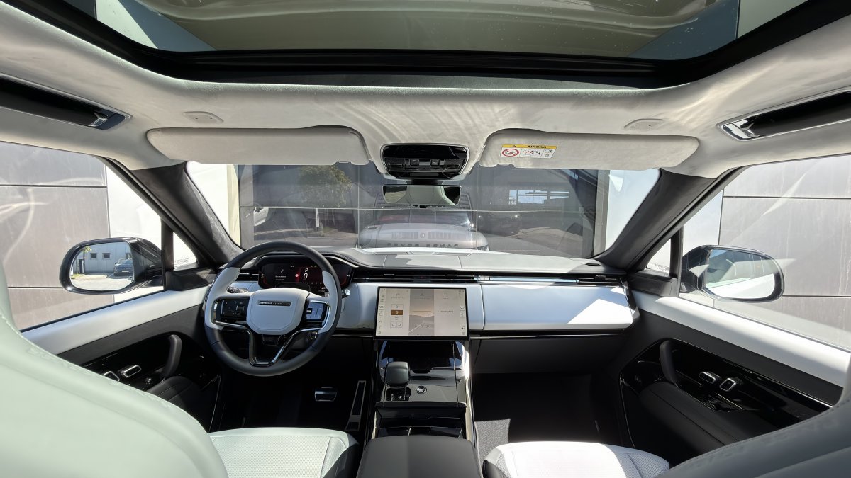 Land Rover Range Rover Sport 4.4 V8 P635 SV