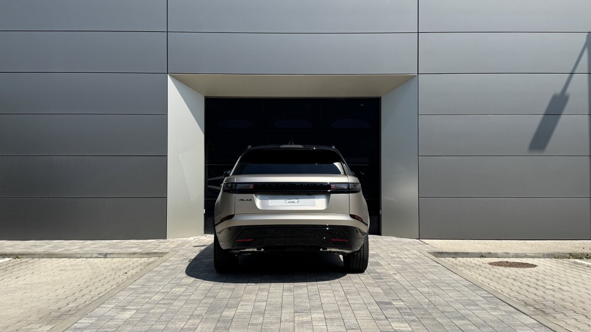 Land Rover Range Rover Velar 3.0D I6 D300 Belgravia Edition Satin