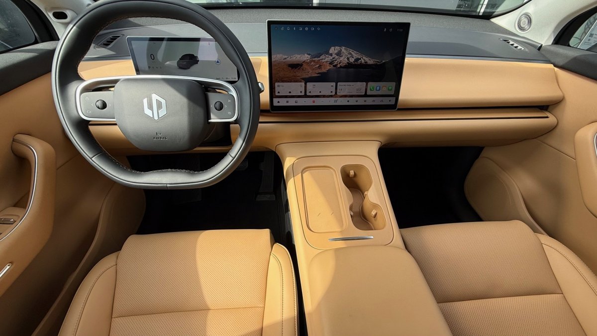 Leapmotor C10 Elektromotor Design REEV 215k 28,4 kWh