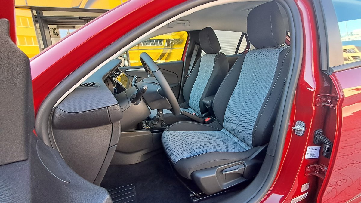 Opel Corsa NEW 1,2 Turbo Edition 74kw MT6