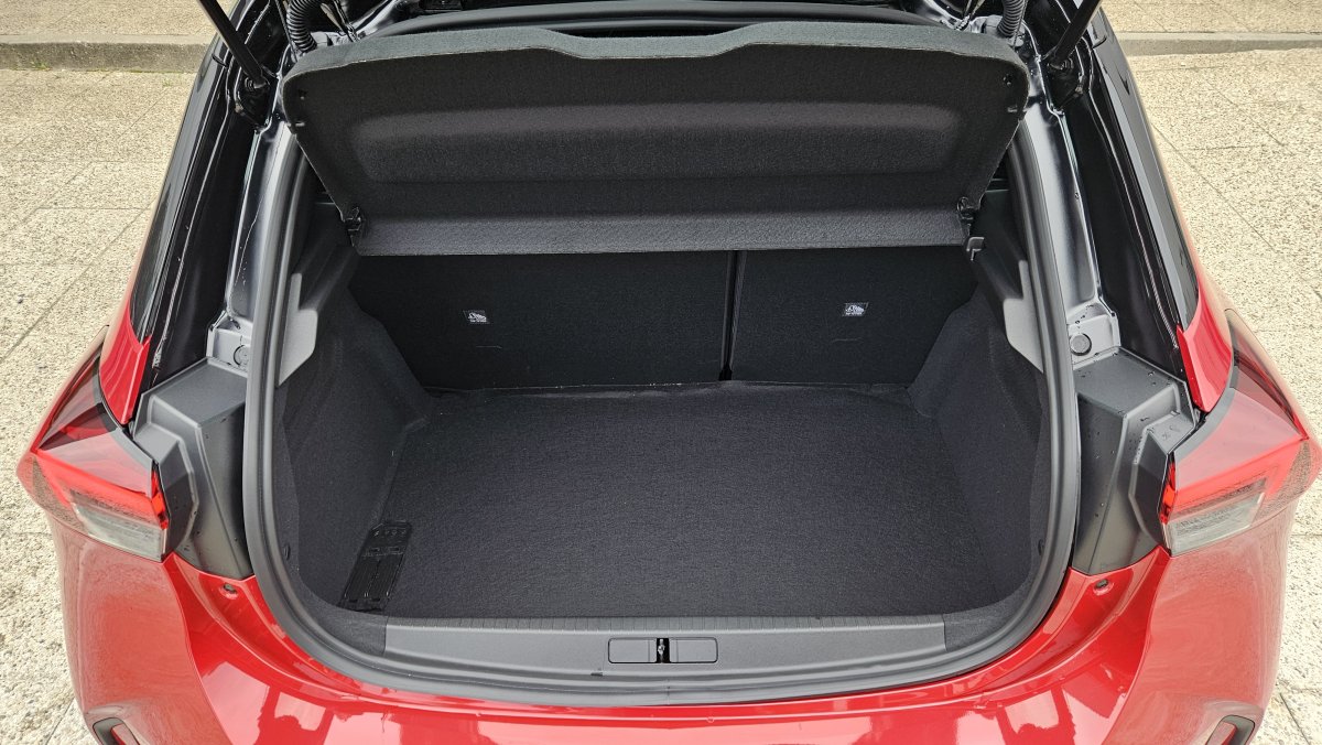 Opel Corsa NEW 1,2 Turbo YES 1,2T 74kW AT8