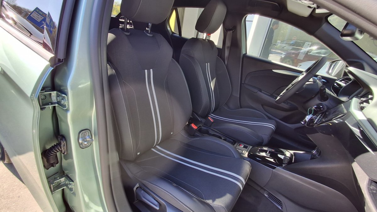 Opel Corsa NEW 1.2 Hybrid YES 110k e-DCT6