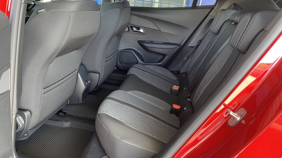 Peugeot 2008 NEW 1.2 Hybrid ALLURE 1.2 Hybrid 145k e-DCS6