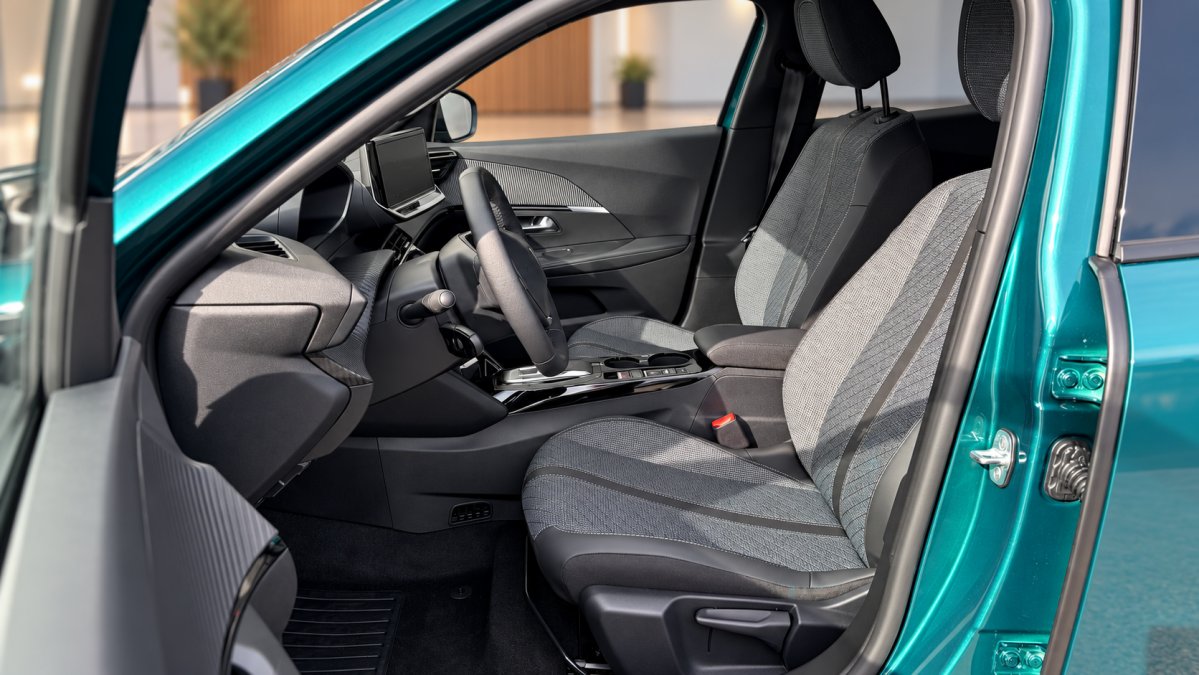 Peugeot 2008 NEW 1.2 Hybrid ALLURE 1.2 Hybrid 145k e-DCS6