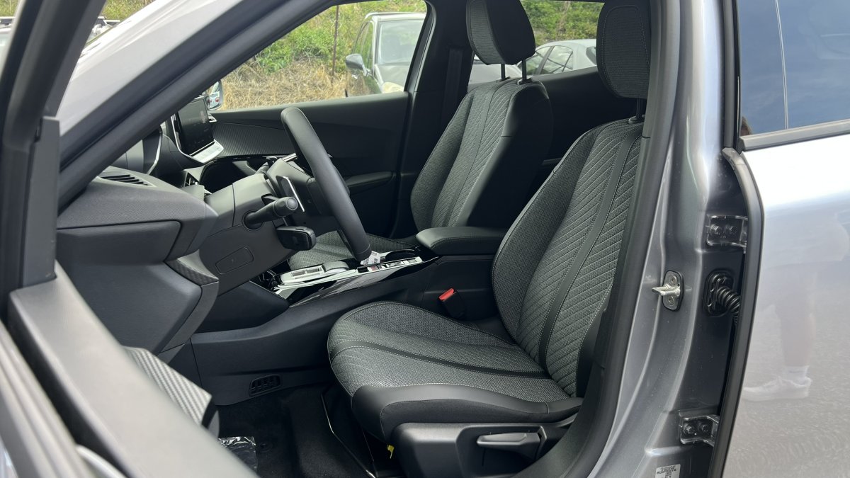 Peugeot 2008 NEW 1.2 Hybrid ALLURE 1.2 Hybrid 145k e-DCS6