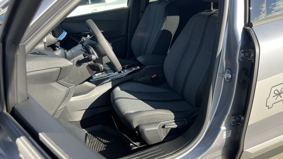 Peugeot 2008 NEW 1.2 Hybrid ALLURE 1.2 Hybrid 145k e-DCS6