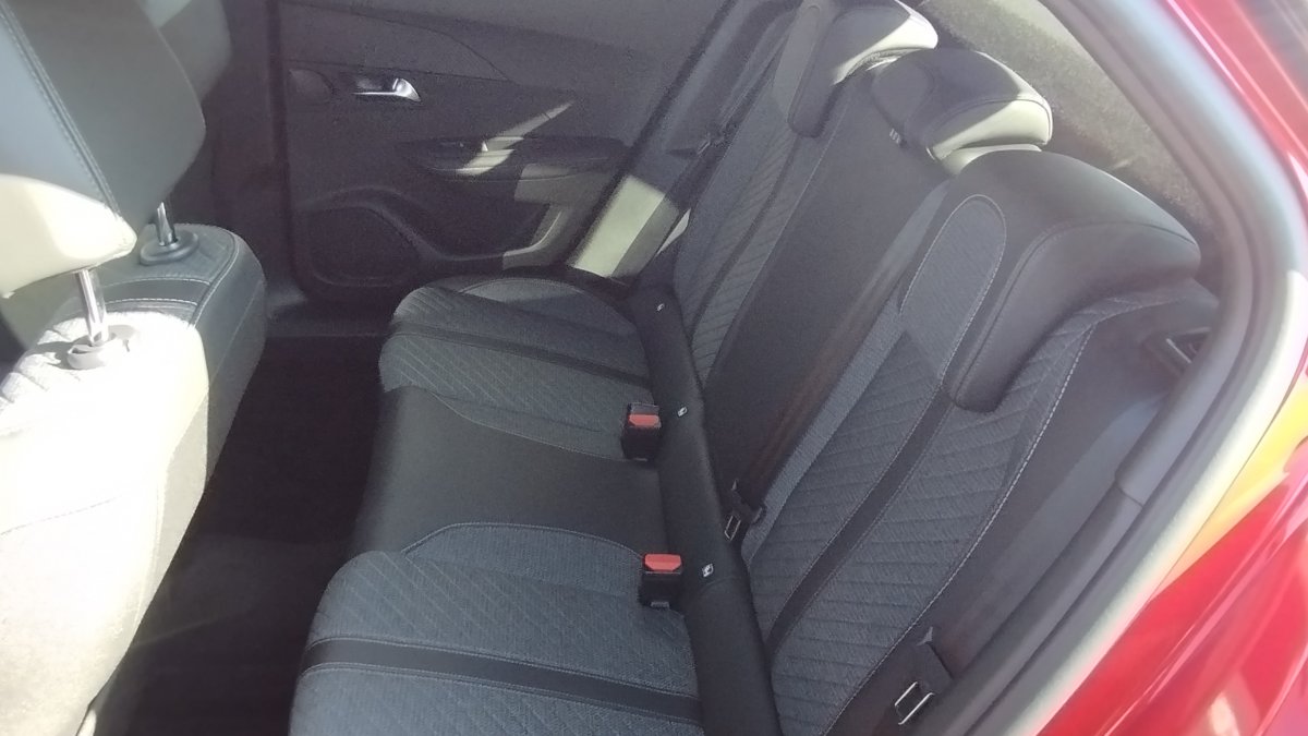 Peugeot 2008 NEW 1.2 Hybrid ALLURE 1.2 Hybrid 145k e-DCS6