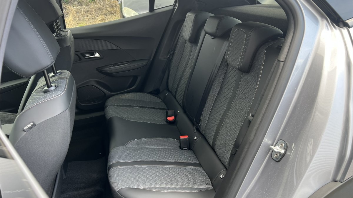 Peugeot 2008 NEW 1.2 Hybrid ALLURE 1.2 Hybrid 145k e-DCS6