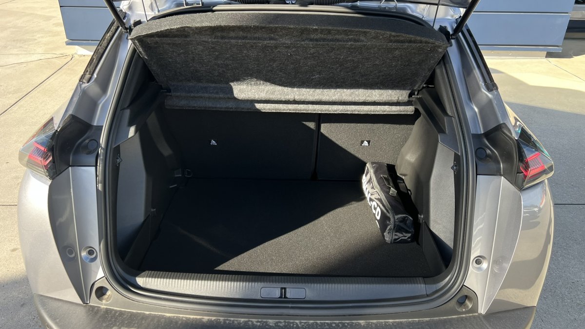 Peugeot 2008 NEW 1.2 Hybrid ALLURE 1.2 Hybrid 145k e-DCS6