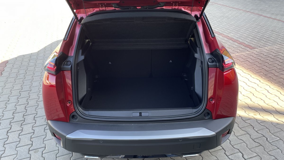 Peugeot 2008 NEW 1.2 PureTech ALLURE 1.2 PureTech 100k BVM6