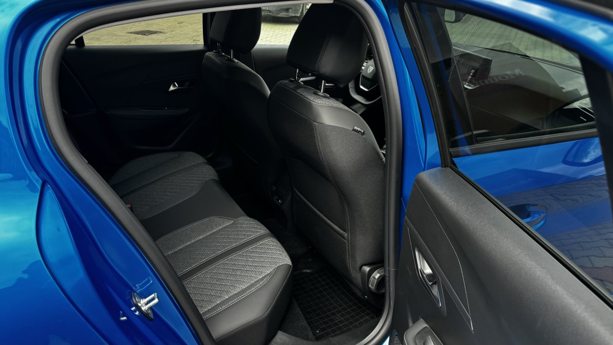 Peugeot 208 NEW 1.2 PureTech ALLURE  1.2 PureTech 100k BVM6 