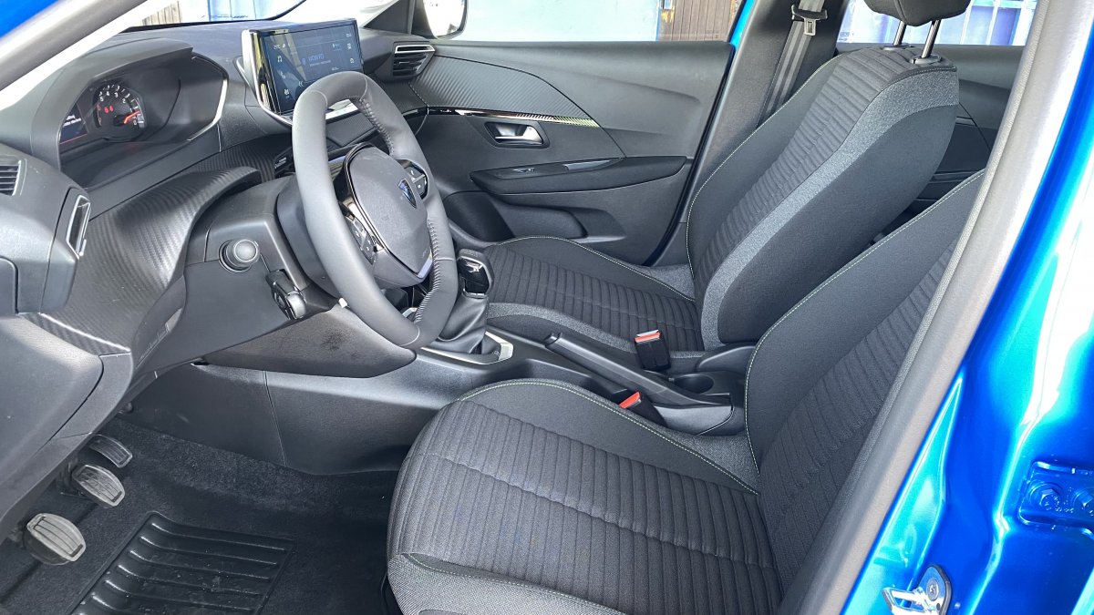 Peugeot 208 NEW 1.2 PureTech PRESTIGE Active 1.2 PureTech 75k