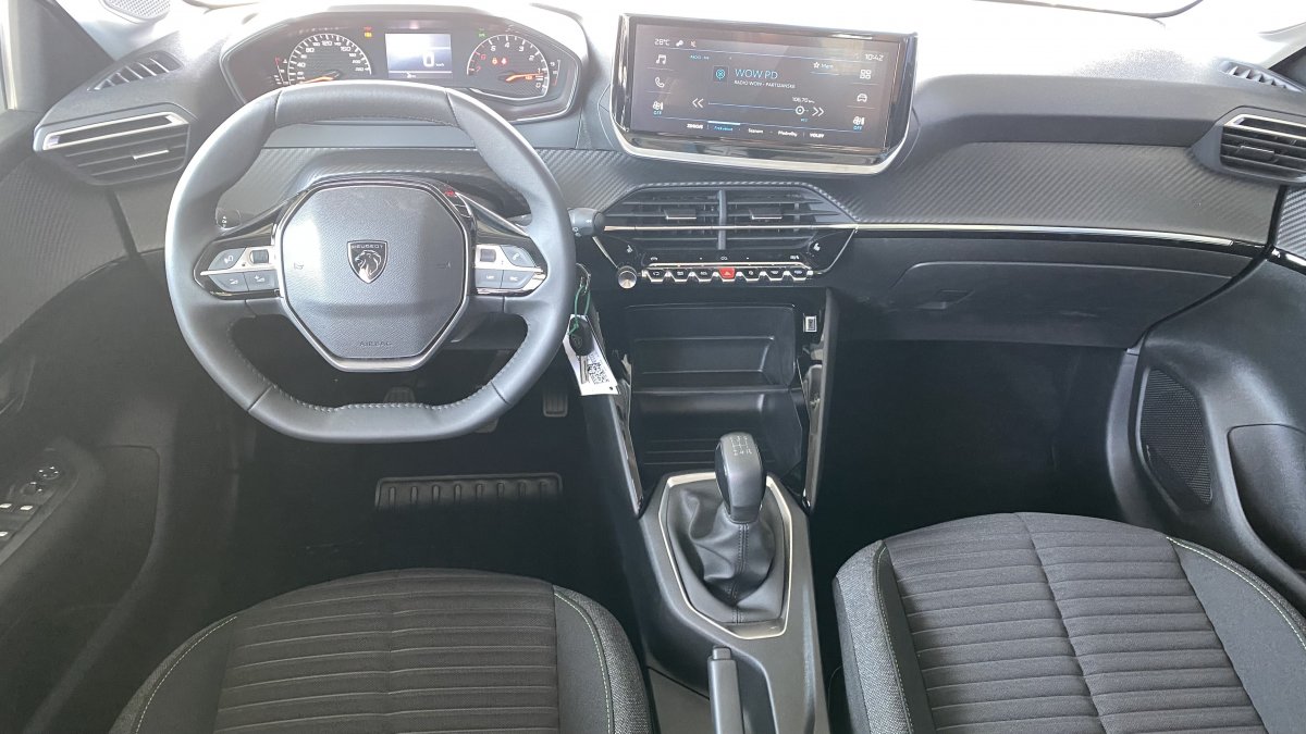 Peugeot 208 NEW 1.2 PureTech PRESTIGE Active 1.2 PureTech 75k