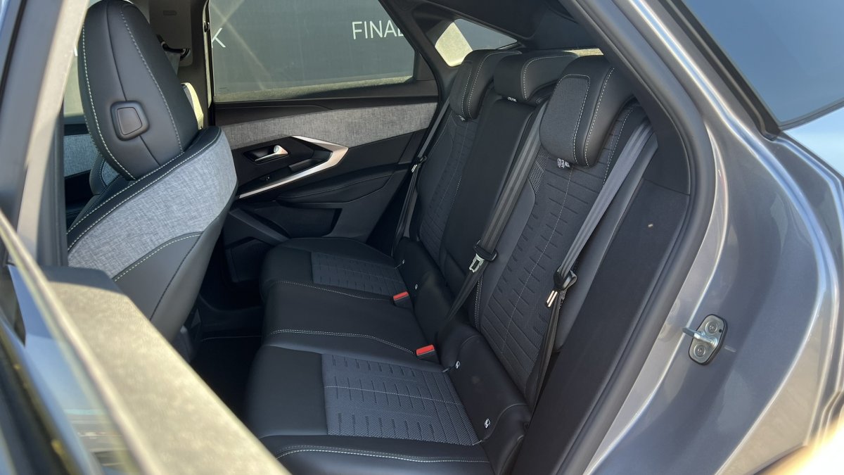 Peugeot 3008 Hybrid 1.2 Hybrid 145k GT e-DCS6 (MHEV) 