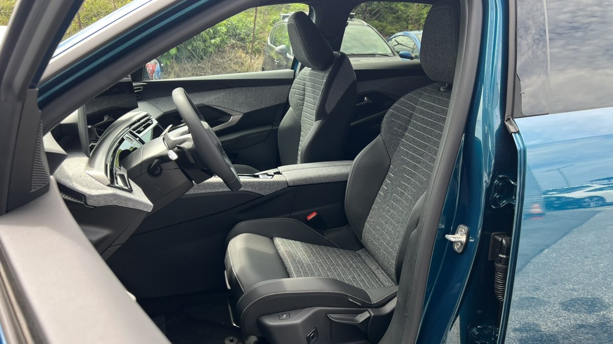 Peugeot 3008 Hybrid 1.2 Hybrid 145k GT e-DCS6 (MHEV) 