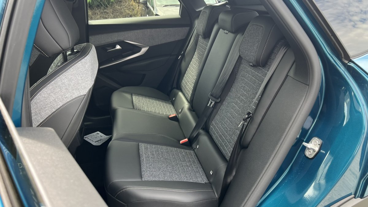 Peugeot 3008 Hybrid 1.2 Hybrid 145k GT e-DCS6 (MHEV) 