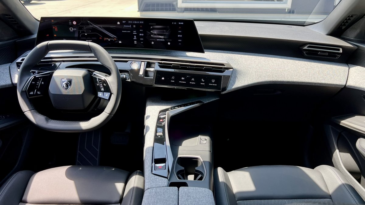 Peugeot 3008 Hybrid 1.2 Hybrid 145k GT e-DCS6 (MHEV) 