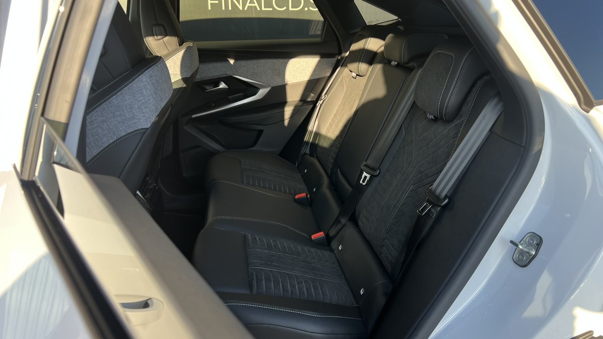 Peugeot 3008 Hybrid 1.2 Hybrid 145k GT e-DCS6 (MHEV) 