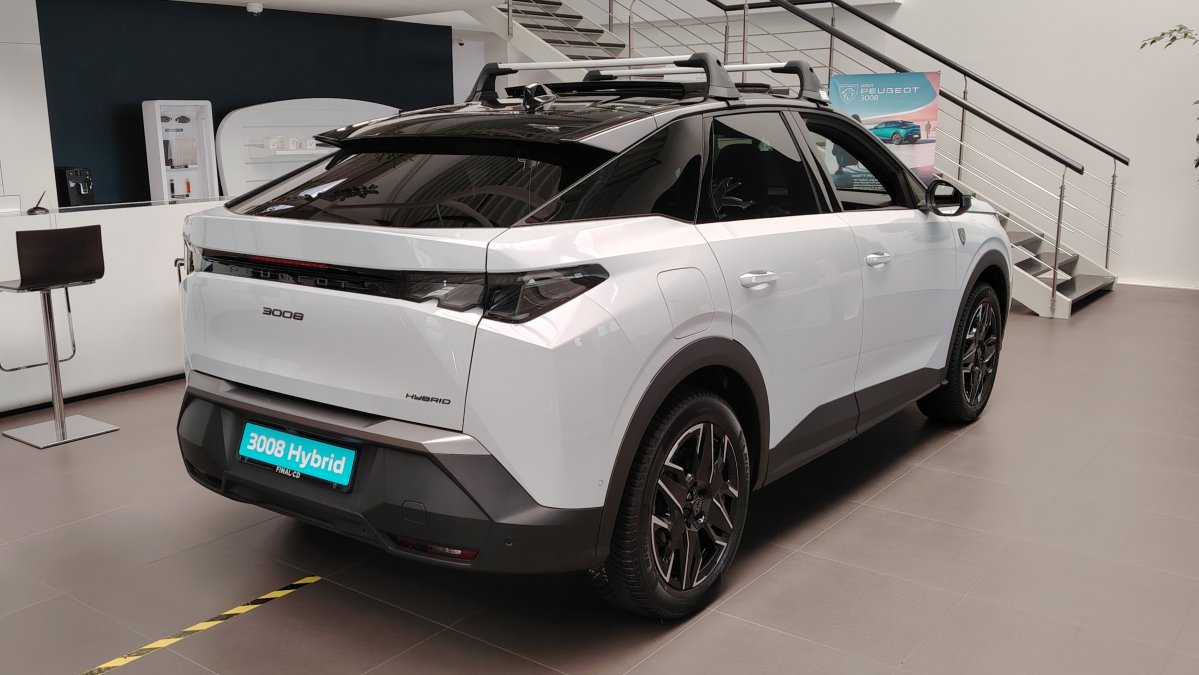 Peugeot 3008 Hybrid 1.2 Hybrid GT + Elektrické strešné okno s roletou