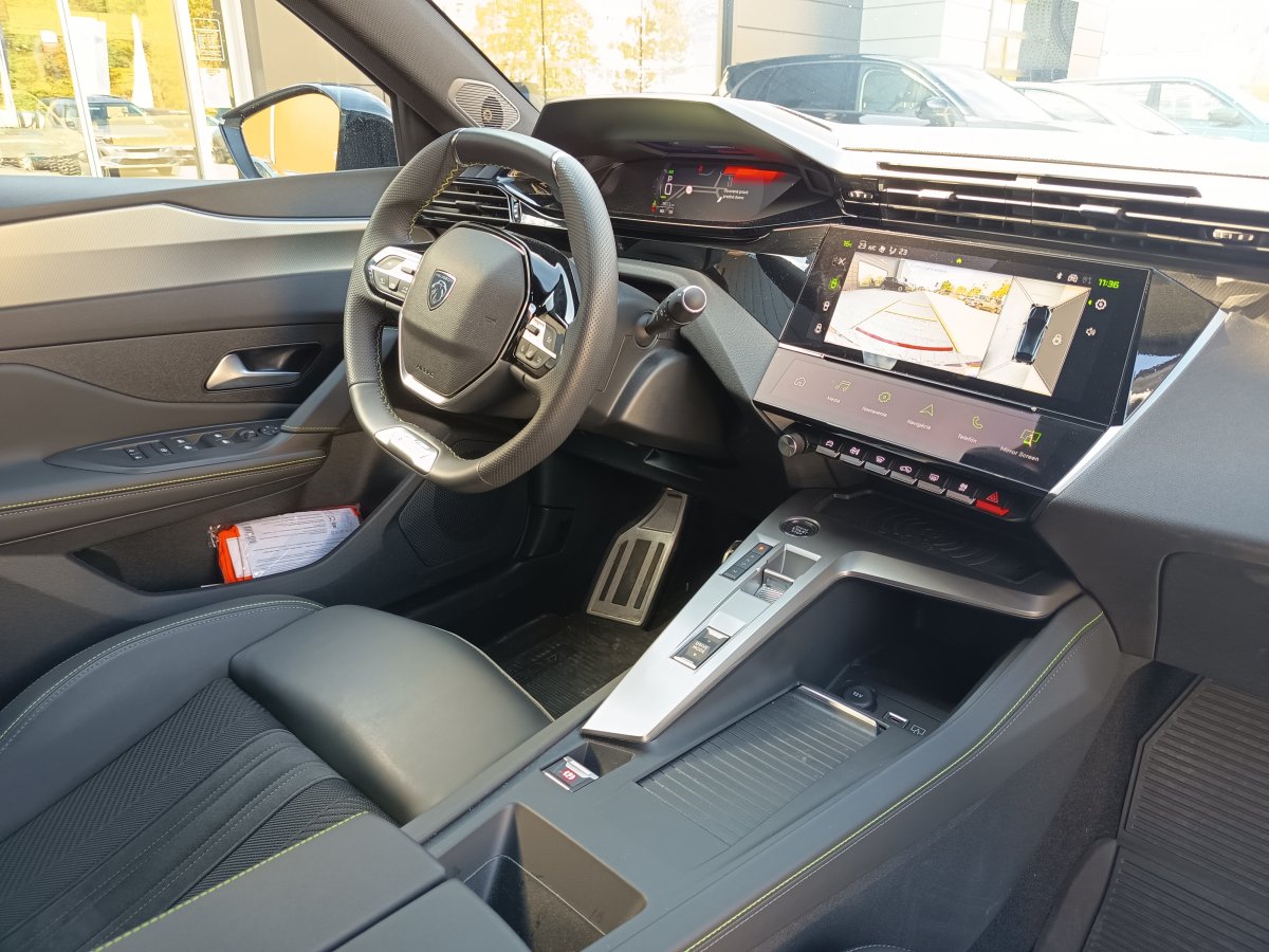 Peugeot 408 1.2 PureTech GT 1.2 PureTech 130k EAT8 