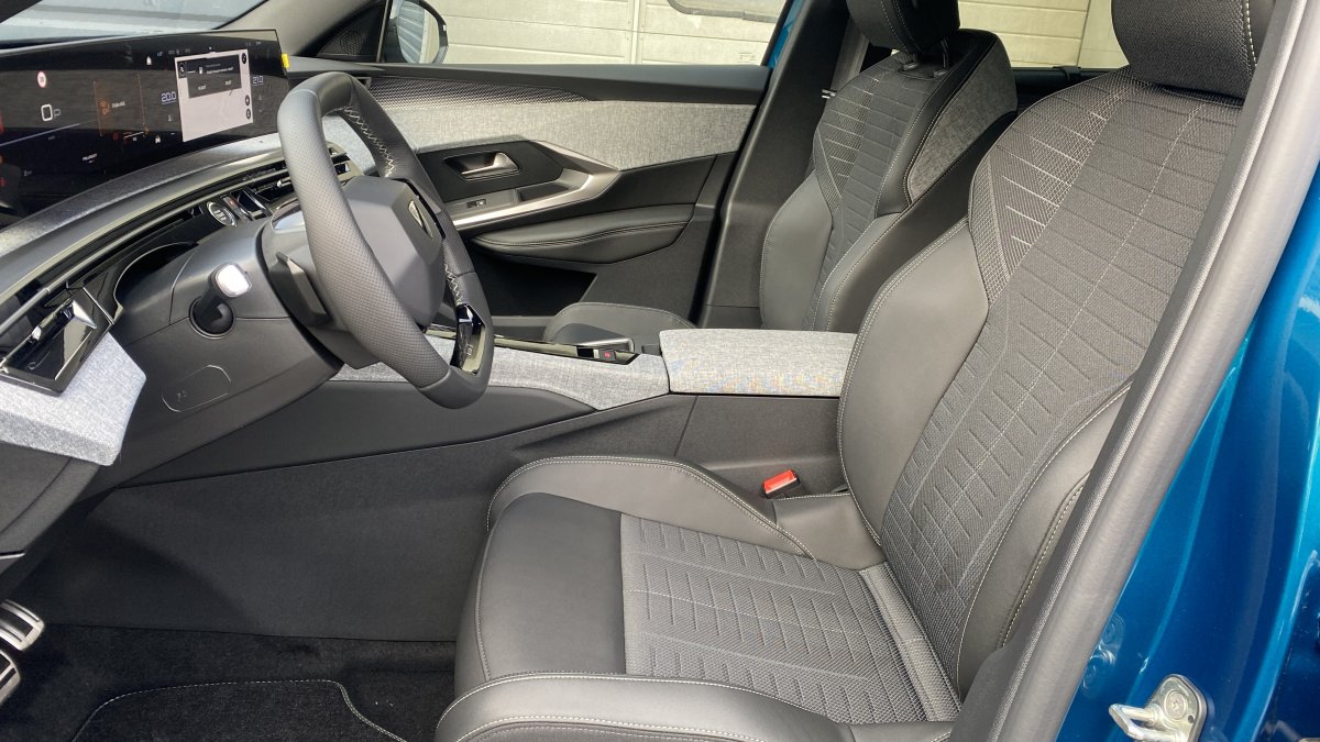 Peugeot 5008 NEW 1.2 Hybrid GT 145 e-DCS6 7 miest