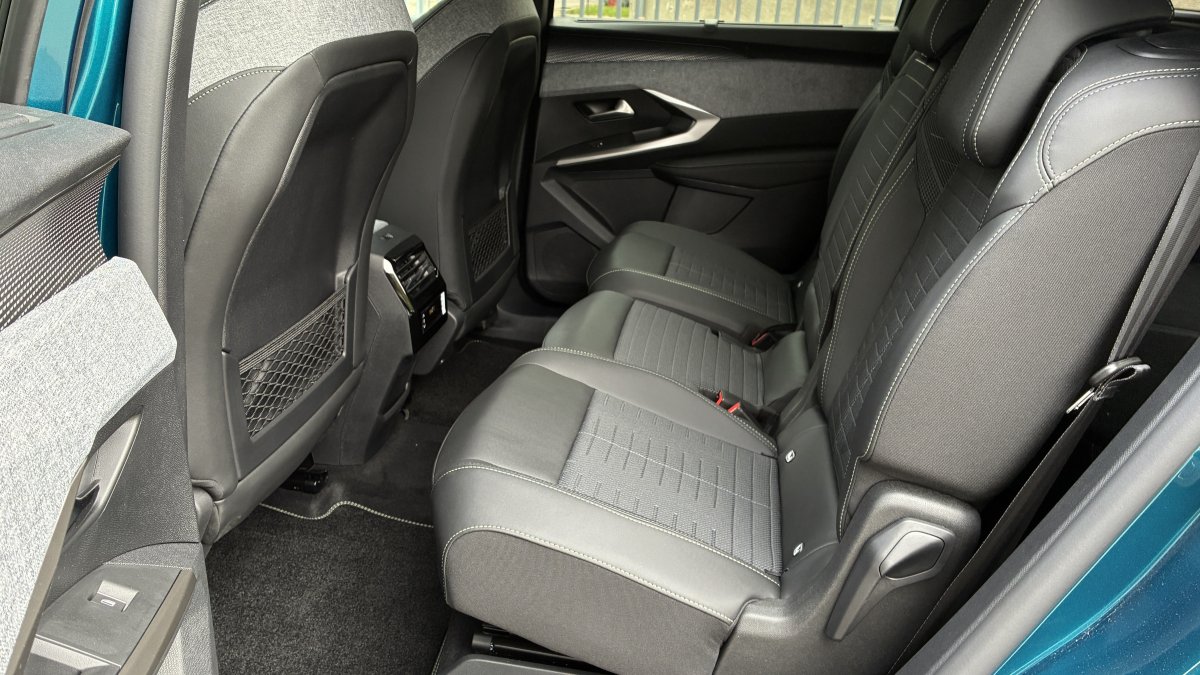 Peugeot 5008 NEW 1.2 Hybrid GT 145 e-DCS6 7 miest