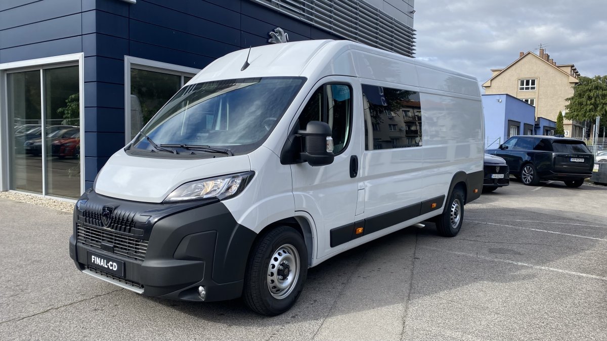 Peugeot Boxer 2.2 BlueHDi Furgon 7 miest 435 L4H2 SKLADom