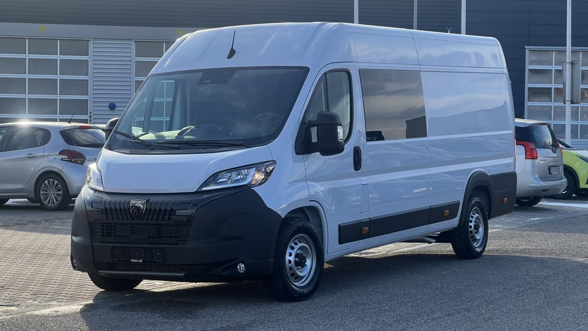 Peugeot Boxer 2.2 BlueHDi Furgon 7 miest 435 L4H2