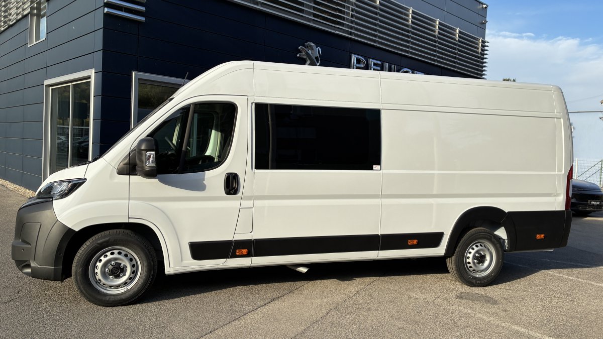 Peugeot Boxer 2.2 BlueHDi Furgon 7 miest 435 L4H2 