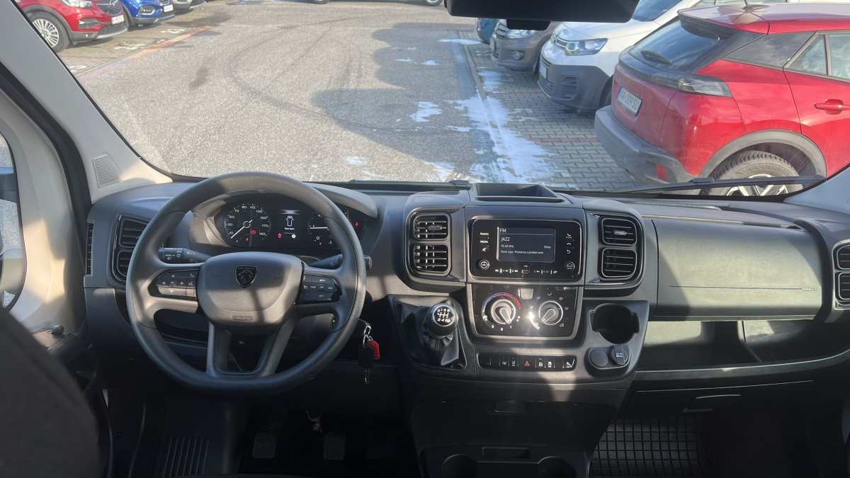 Peugeot Boxer 2.2 BlueHDi Furgon 7 miest 435 L4H2