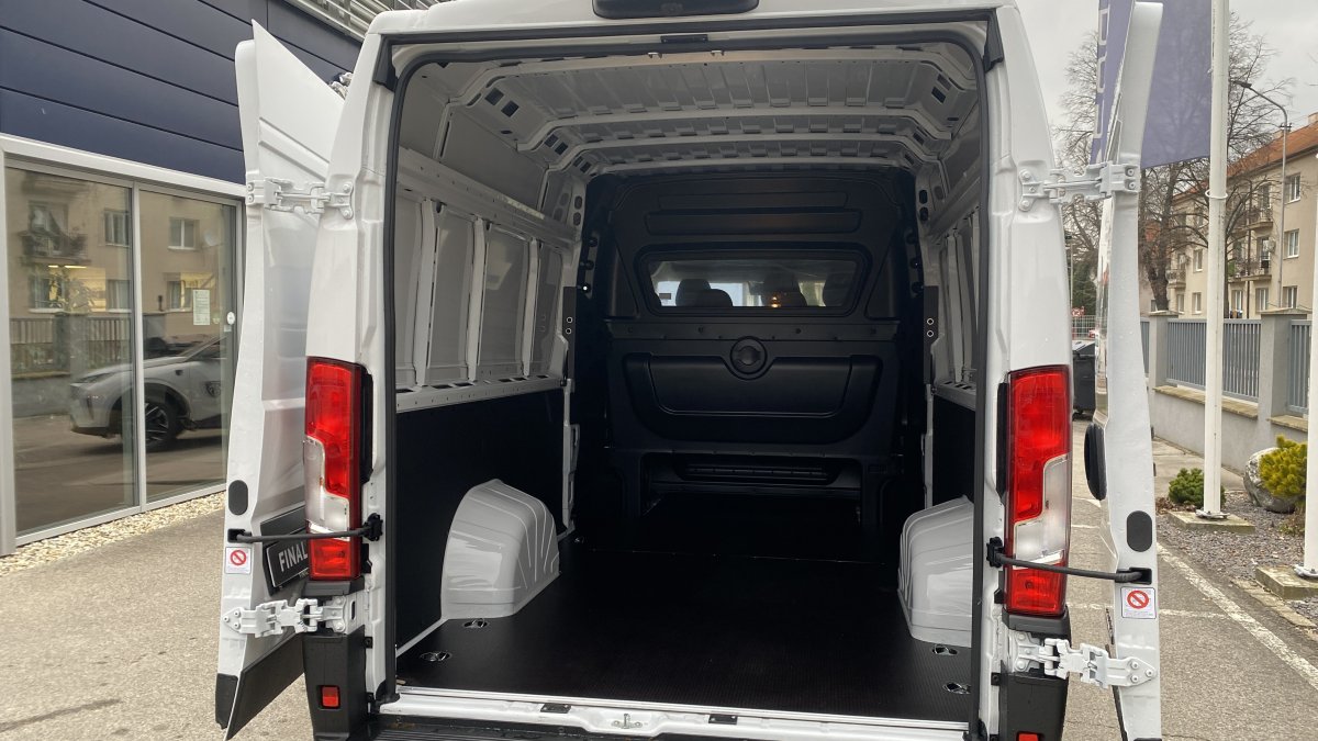 Opel Movano NEW 2.2 BlueHDi Furgon 7 miest 435 L4H2 s kamerou