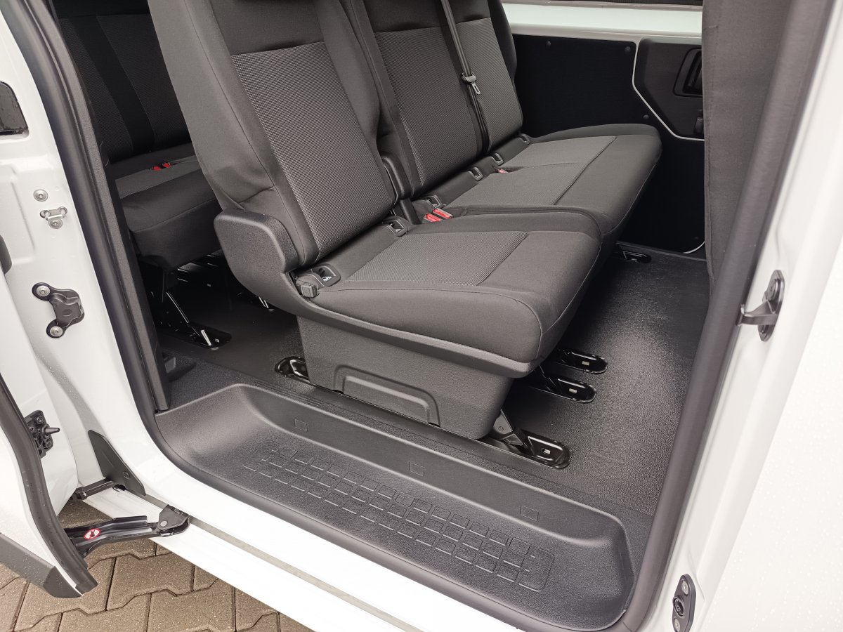 Peugeot Expert Combi 2.2 BlueHDi Combi L3 2,2 BlueHDi 180k EAT8