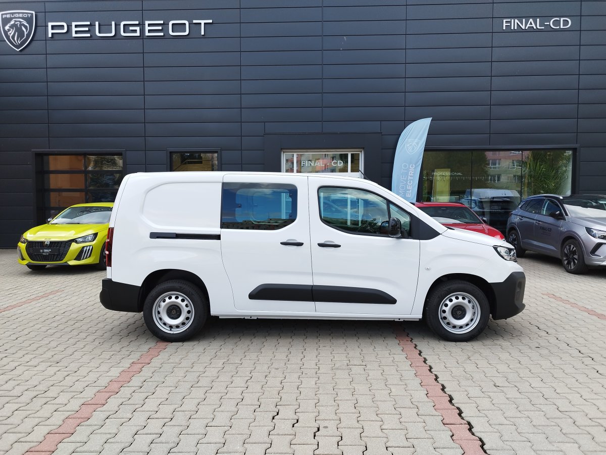 Peugeot Partner Furgon 1,5 BlueHDi FT Pro L2 5 miest 130k EAT8