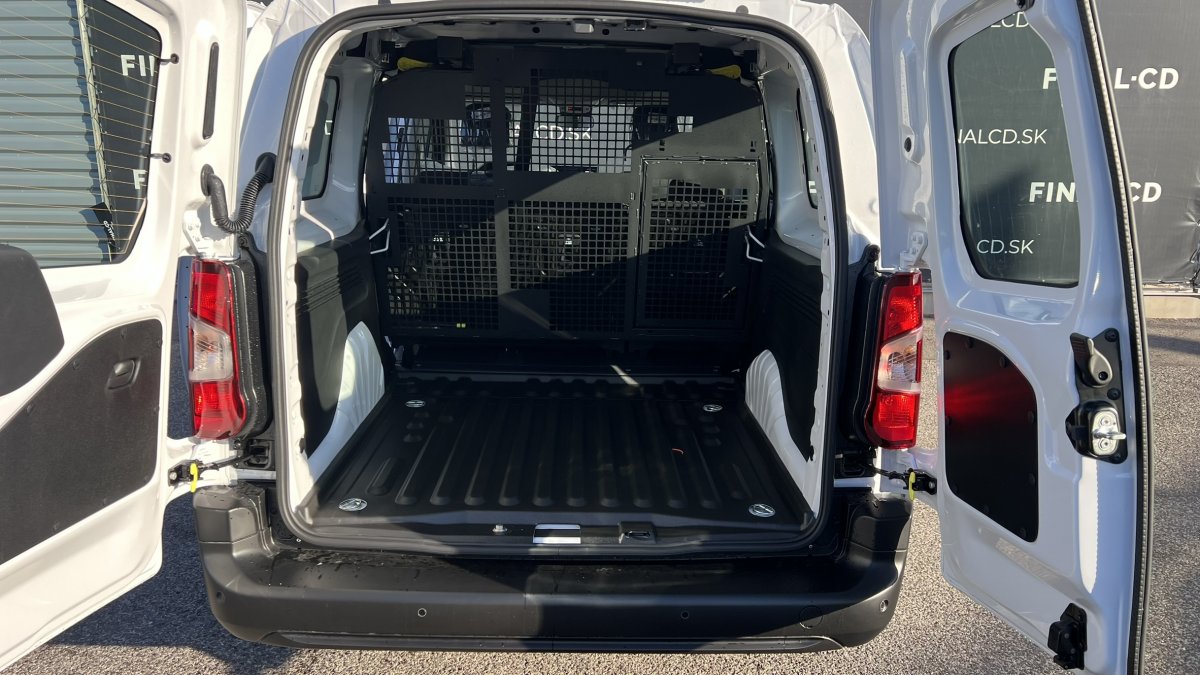 Peugeot Partner Furgon 1,5 BlueHDi Partner FT Pro L2 5 miest 100k